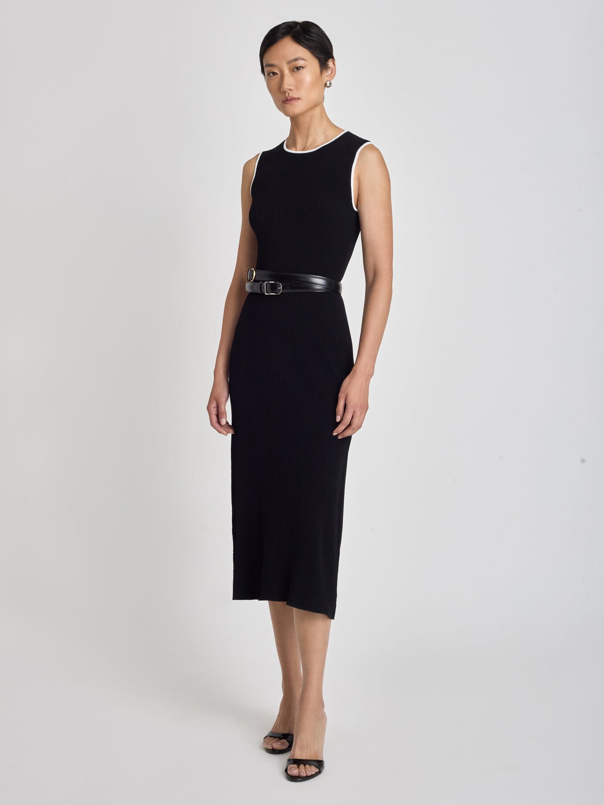  Knit sleeveless dress