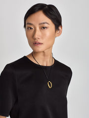 short-sleeve-crew-neck-black